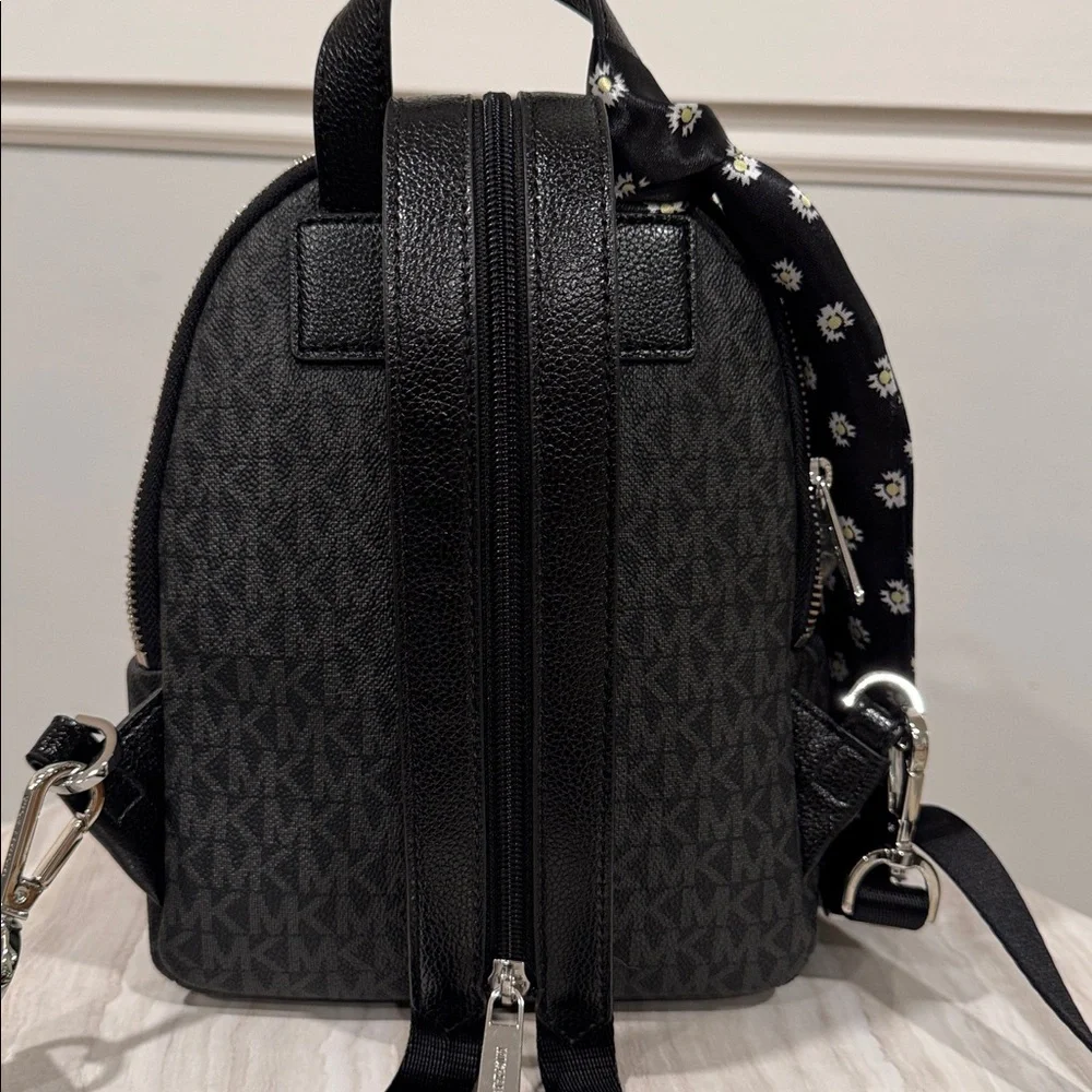 Michael Kors Backpack Erin Signature Backpack - Picture 6 of 17